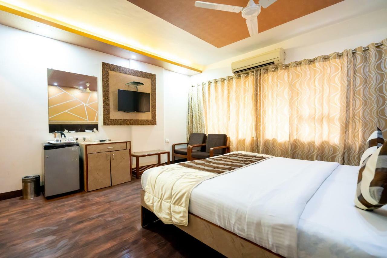 Hotel Mina International Mumbai Exteriör bild