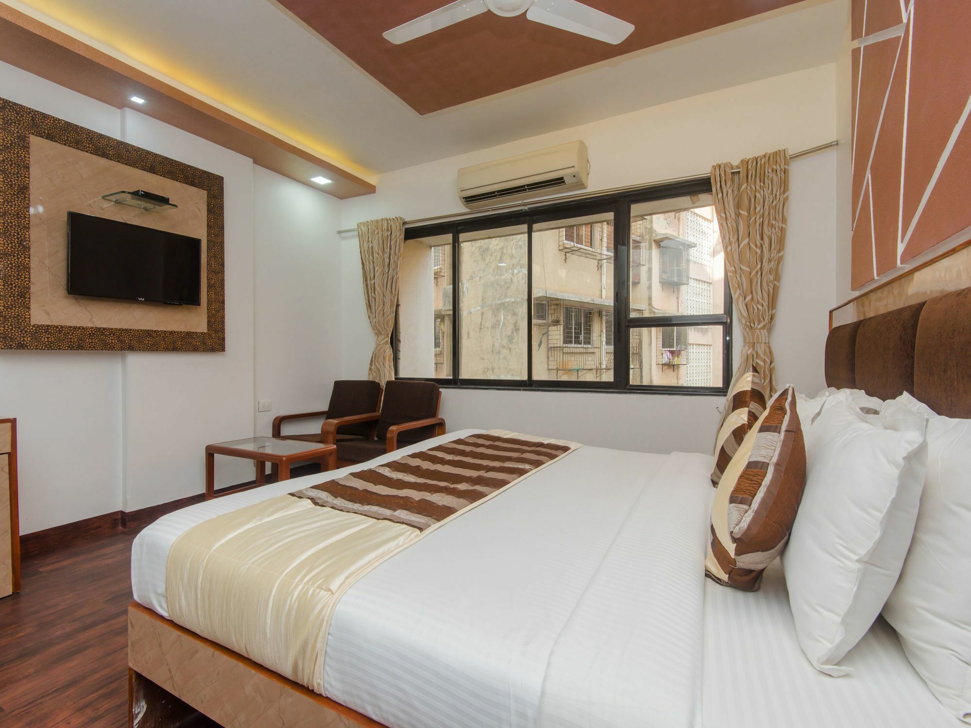Hotel Mina International Mumbai Exteriör bild